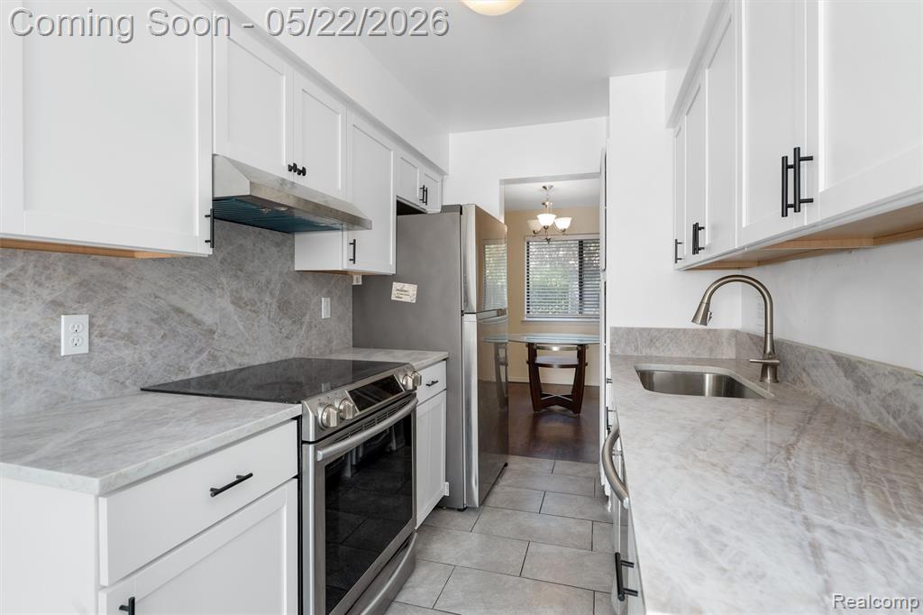 32105 W 12 Mile Road, Farmington, MI 48334 — Photo 16