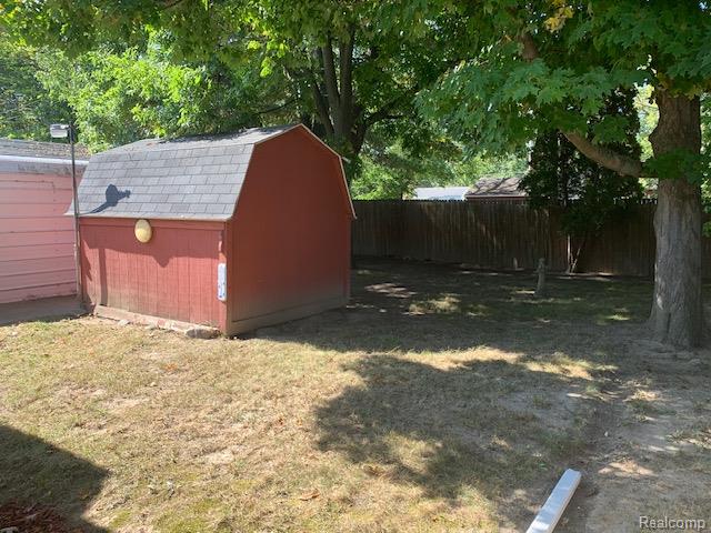 5709 Suburban Court, Flint, MI 48505 — Photo 32