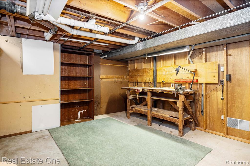 1675 Ledbury Drive, Bloomfield Hills, MI 48304 — Photo 44