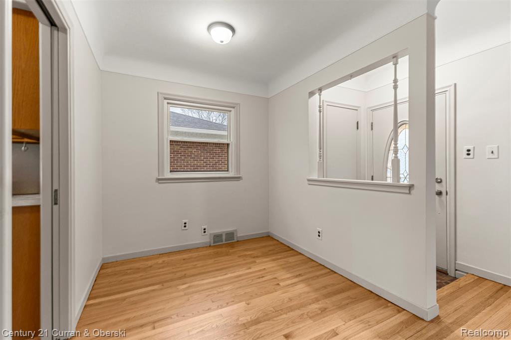 8054 Robinson Avenue, Allen Park, MI 48101 — Photo 7