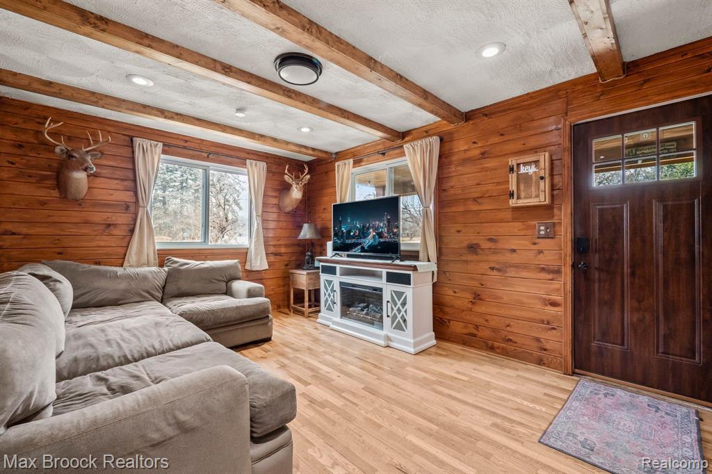 4840 Jamm Road, Lake Orion, MI — Photo 9