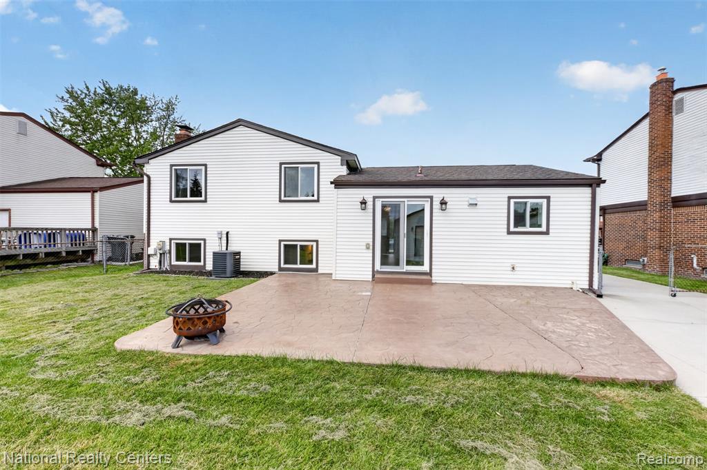 40014 Eagle Drive, Sterling Heights, MI 48310 — Photo 5