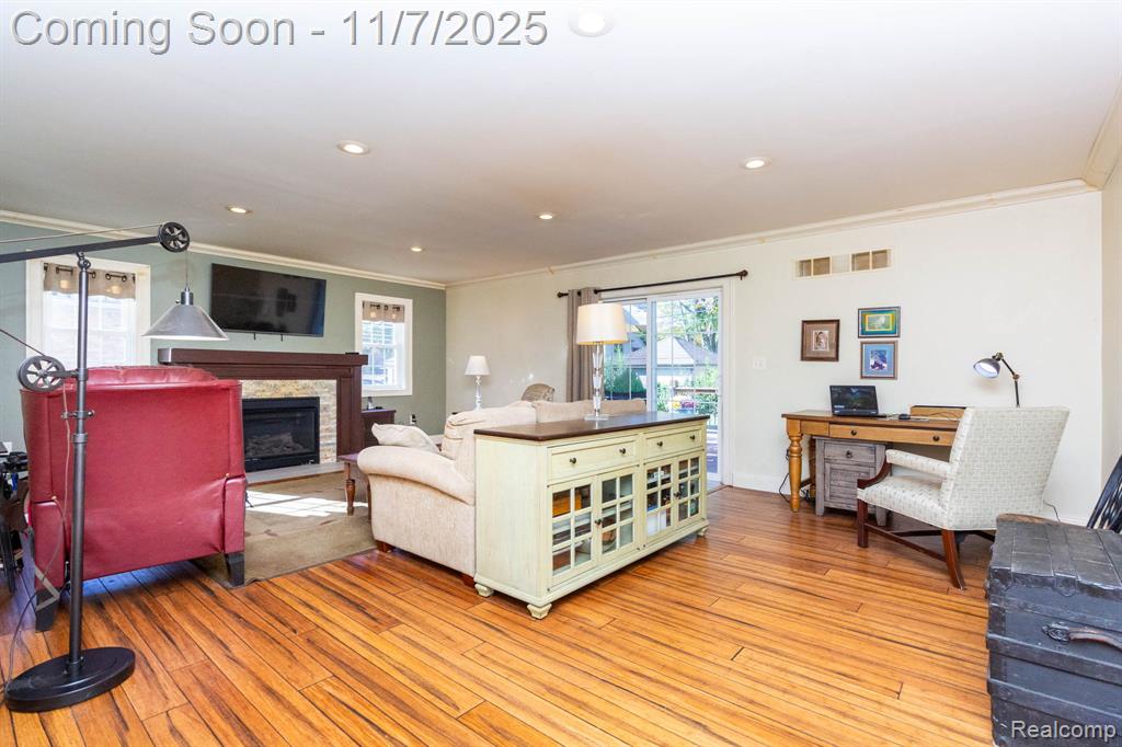 9911 Ingram Street, Livonia, MI 48150 — Photo 11