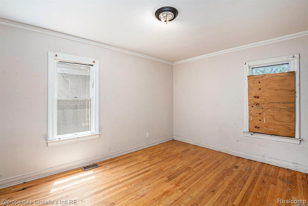 5115 YORKSHIRE Road, Detroit, MI 48224 — Photo 9