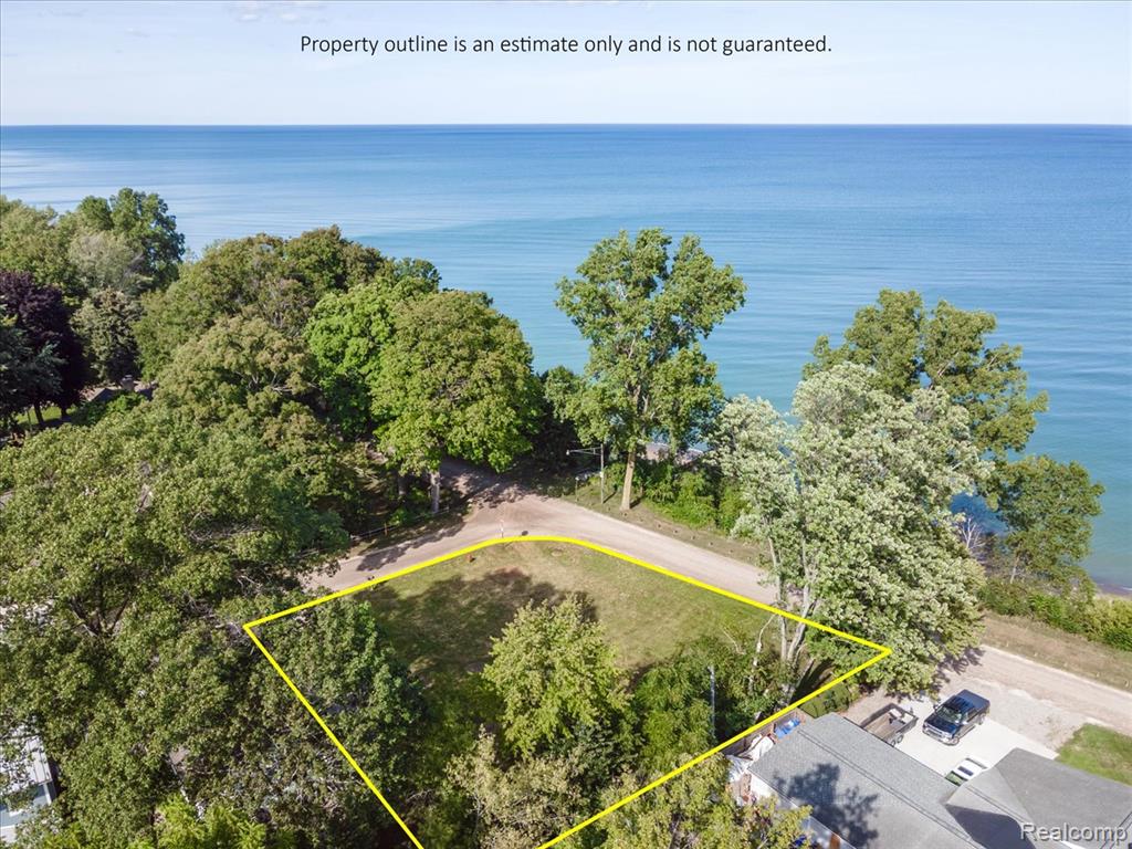 7102 Lakeview Drive, Lexington, MI 48450 — front exterior