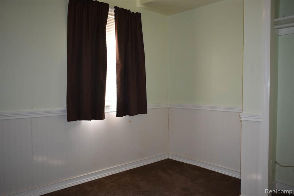 26103 Palmer Boulevard, Madison Heights, MI 48071 — Photo 6