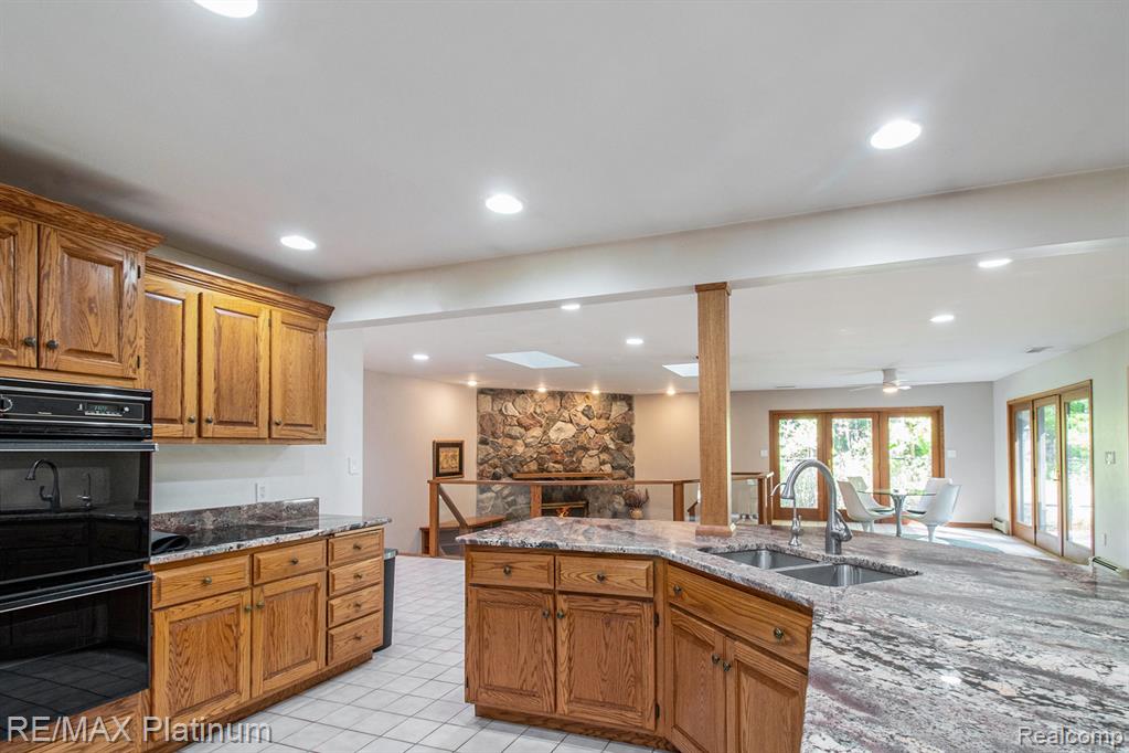 4352 Fenton Road, Hartland, MI 48353 — Photo 14