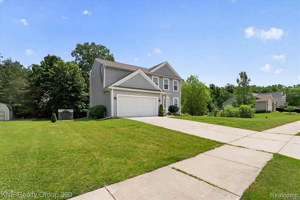 7067 Glenmeadow Court, Grand Blanc, MI 48439 — Photo 4