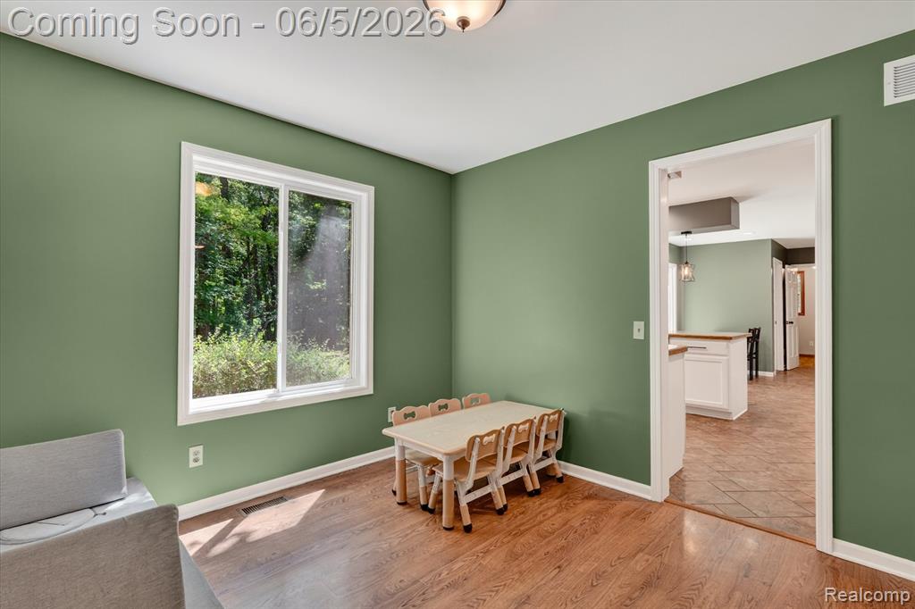 15129 Locust Grove Drive, Byron, MI 48418 — Photo 18
