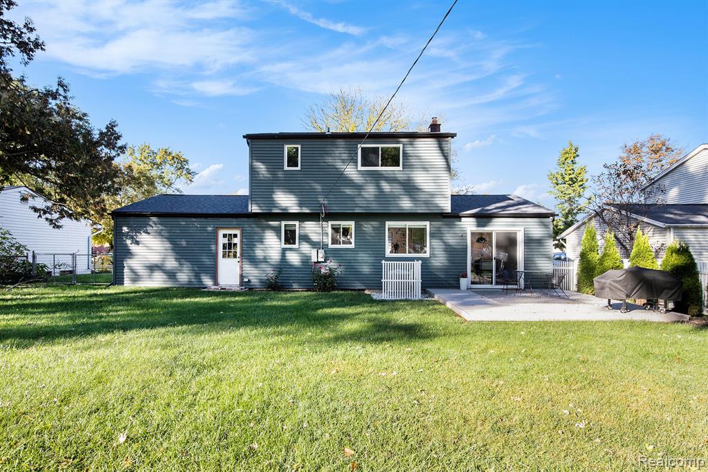 42071 Lindsay Drive, Plymouth, MI 48170 — Photo 31