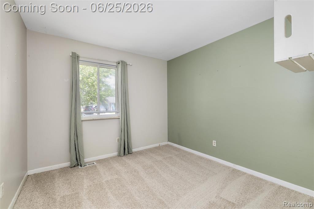 309 Crescent Avenue, Holly, MI 48442 — Photo 15
