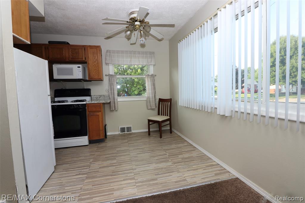 2668 Ackley Avenue, Westland, MI 48186 — Photo 5