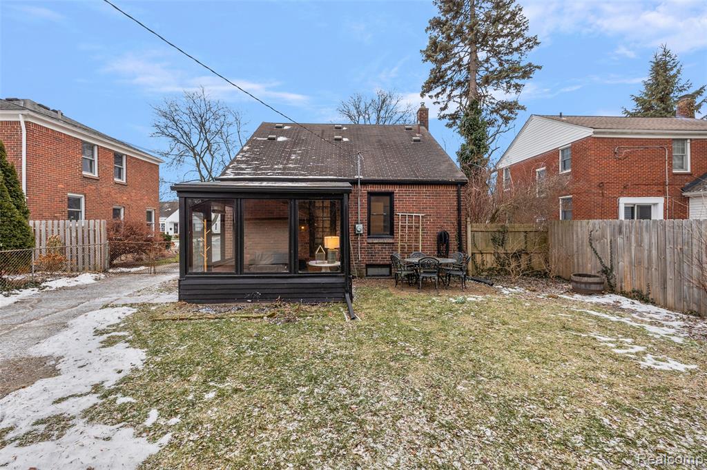 10024 Kingston Avenue, Huntington Woods, MI — Photo 26