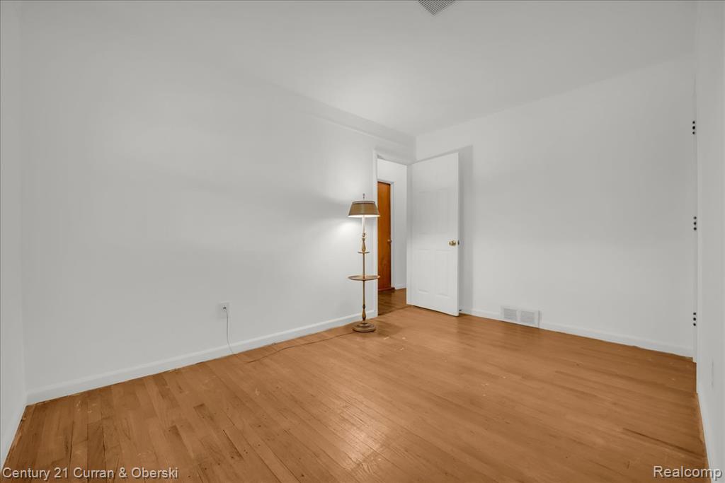 18616 Koester Street, Riverview, MI 48193 — Photo 12