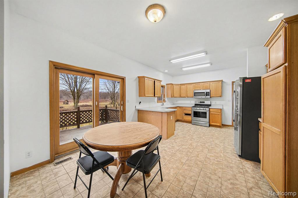 23780 Carleton West Road, Belleville, MI 48111 — Photo 10