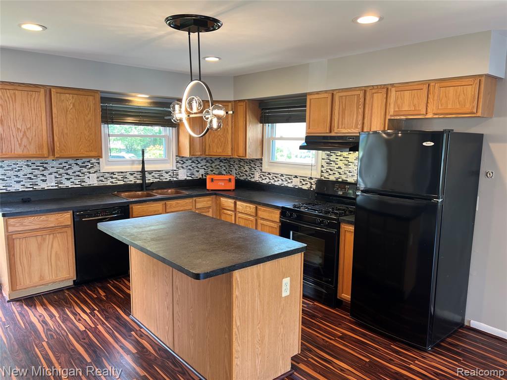 7920 Detroit Boulevard, West Bloomfield, MI 48323 — Photo 16