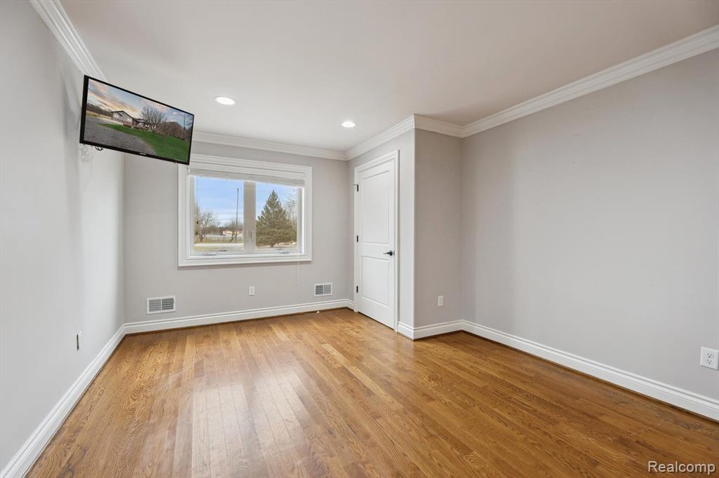56565 10 MILE Road, South Lyon, MI 48178 — Photo 32