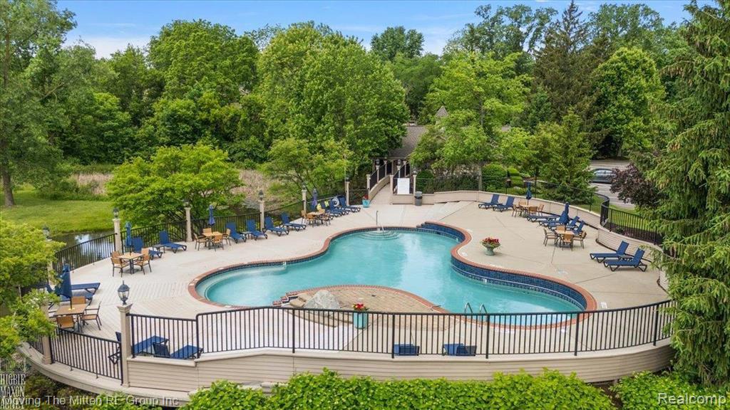 7127 Danbrooke Court, West Bloomfield, MI, 00000