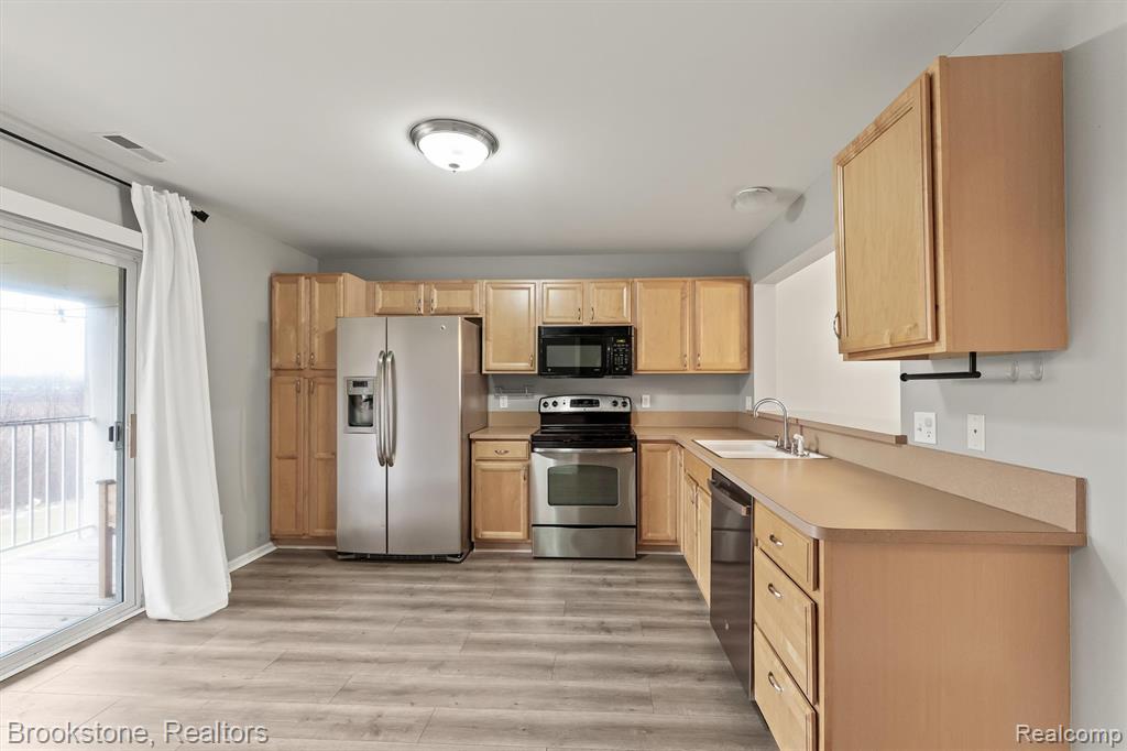 51936 Wave Lane, New Baltimore, MI — Photo 9