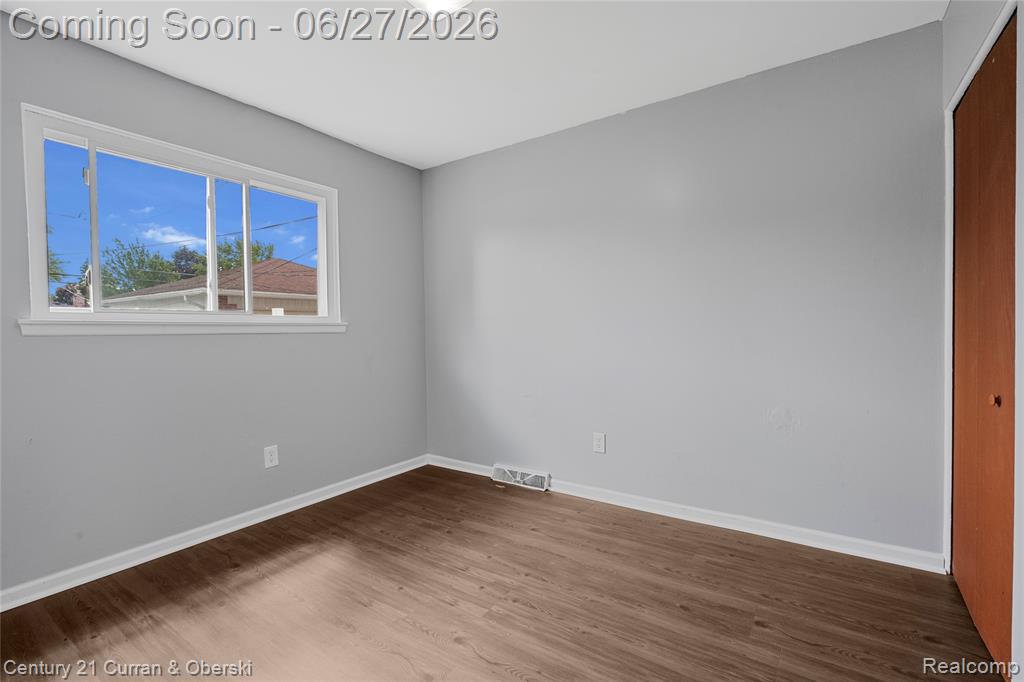 6042 Highview Street, Dearborn Heights, MI 48127 — Photo 19