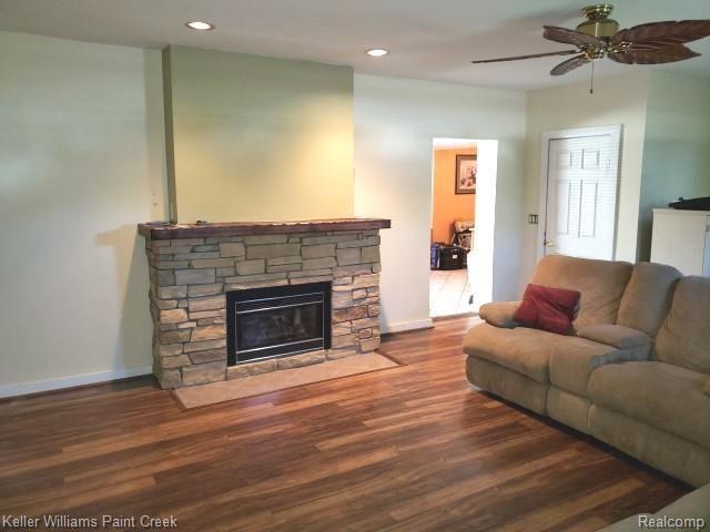 5615 JOHN R Road, Troy, MI 48085 — Photo 9