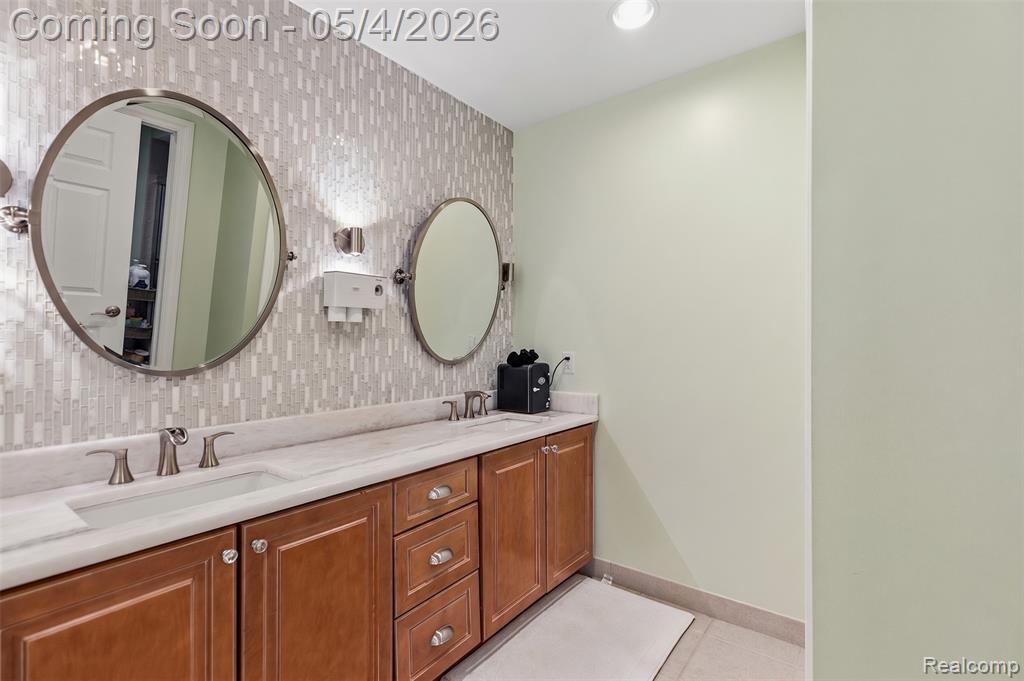 55405 Whitney Drive, Shelby Twp, MI 48315 — Photo 40