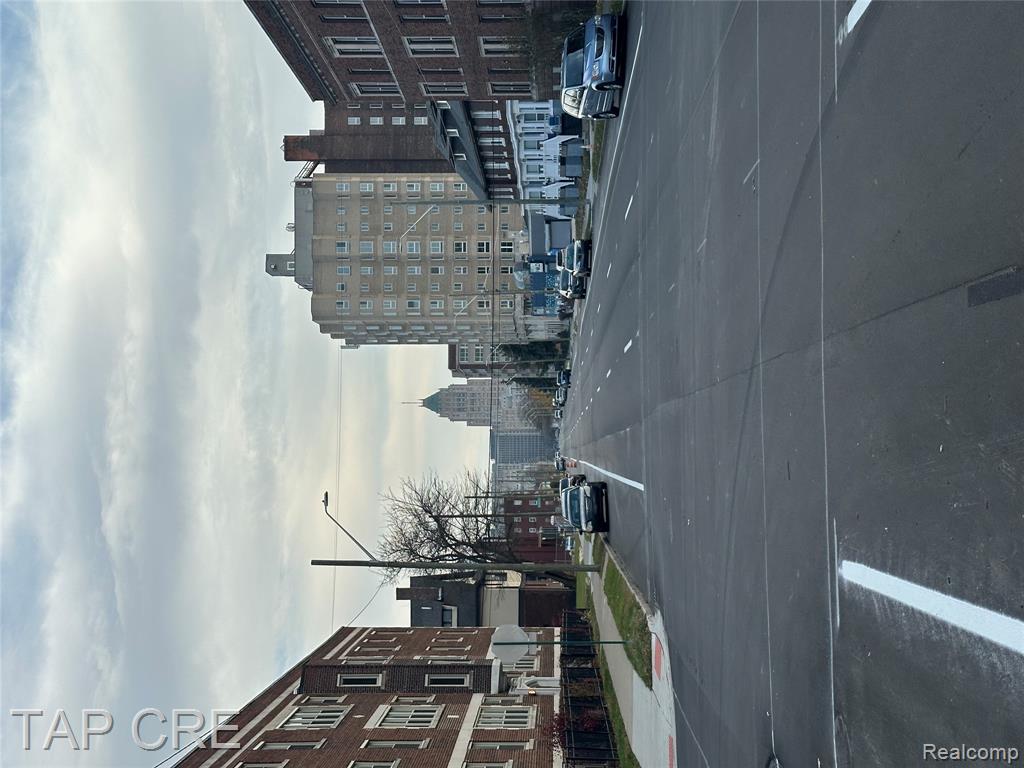 8902 Second, Detroit, MI 48202 — Photo 13