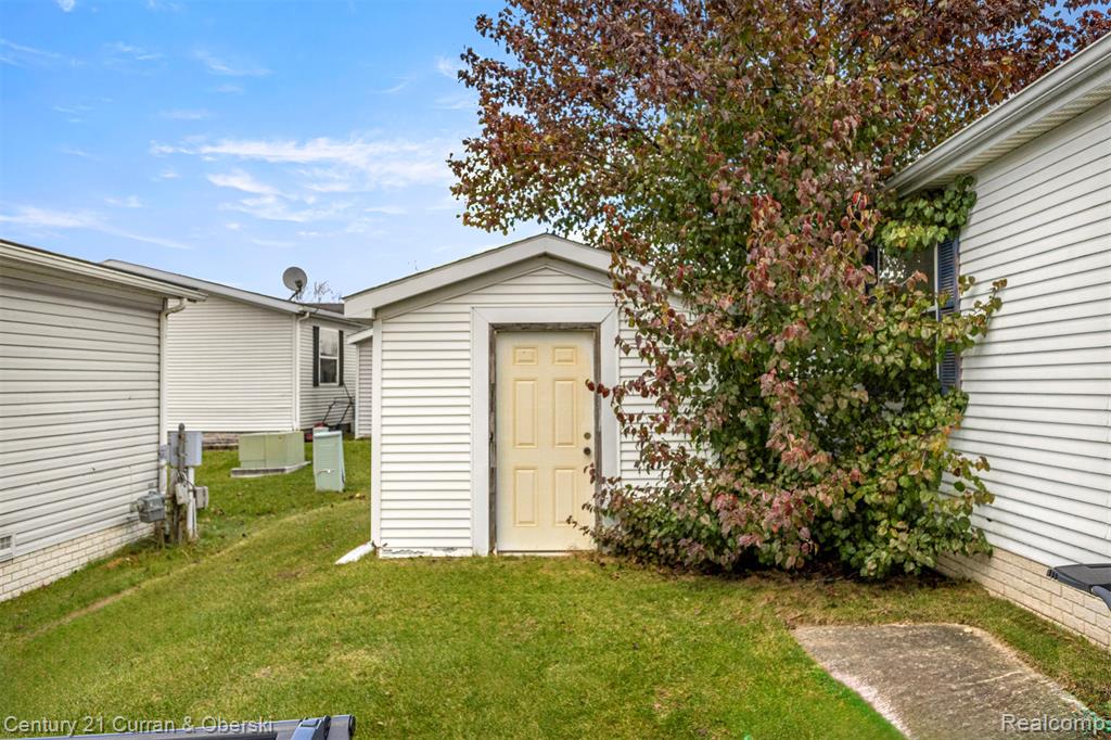 9824 Hathaway Drive, Northville, MI 48167 — Photo 19