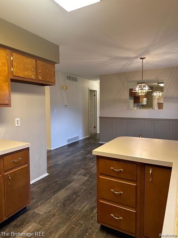 9153 DEL RIO Drive, Grand Blanc, MI 48439 — Photo 6