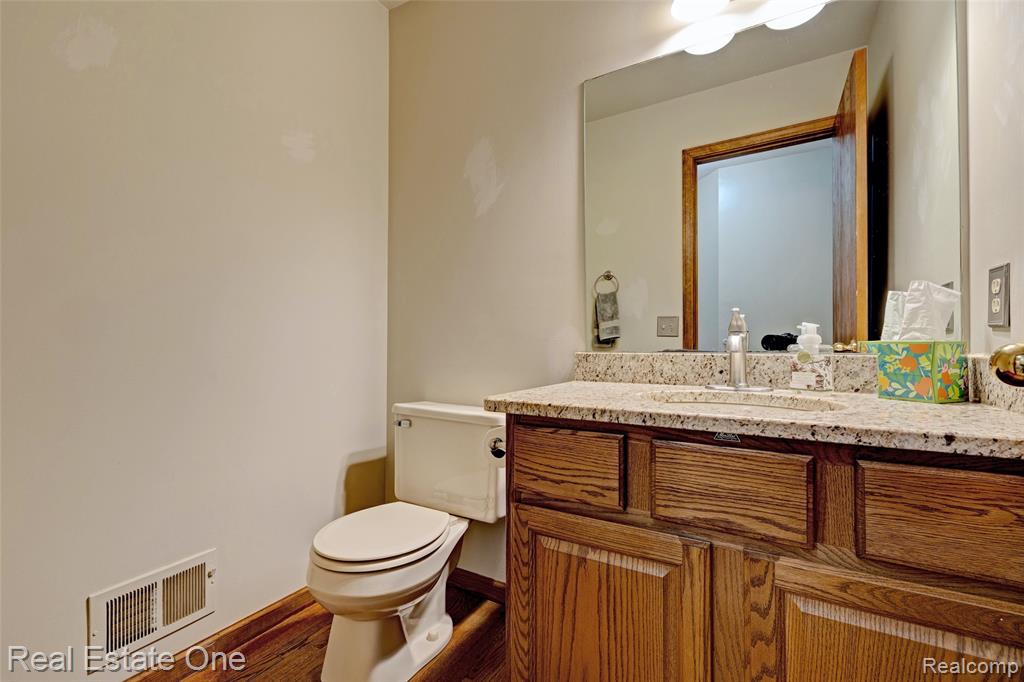 5370 Greenview Drive, Clarkston, MI 48348 — Photo 15