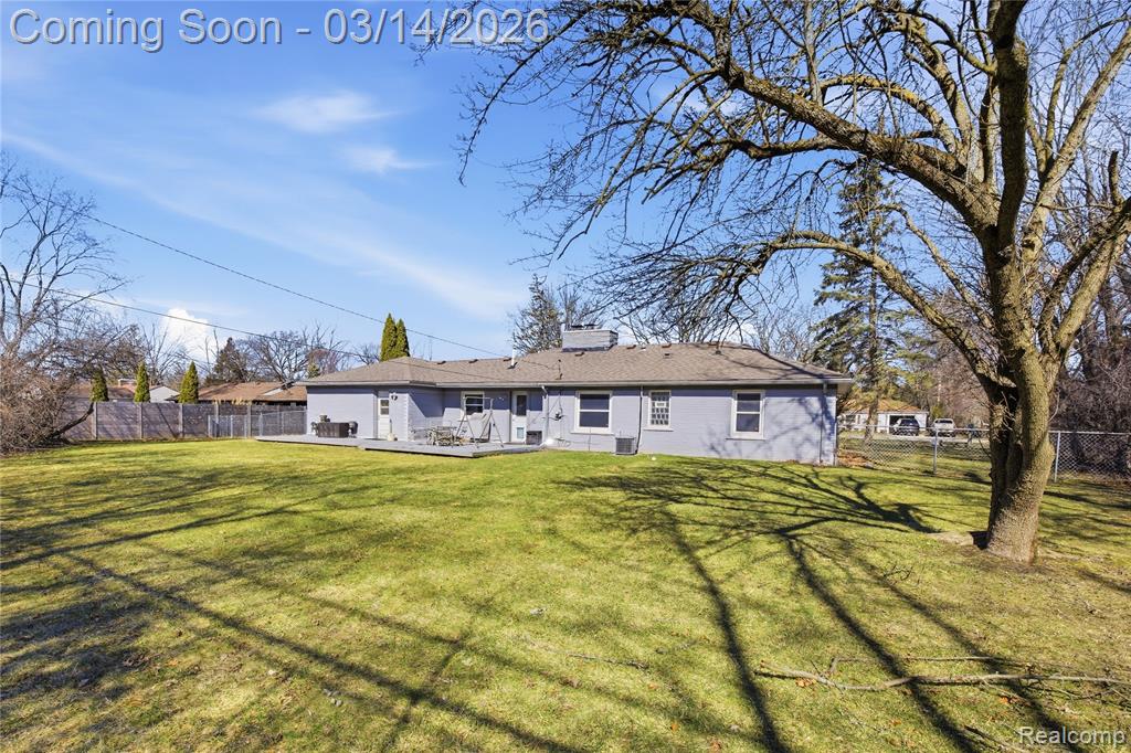 16145 Madoline Street, Beverly Hills, MI 48025 — Photo 19