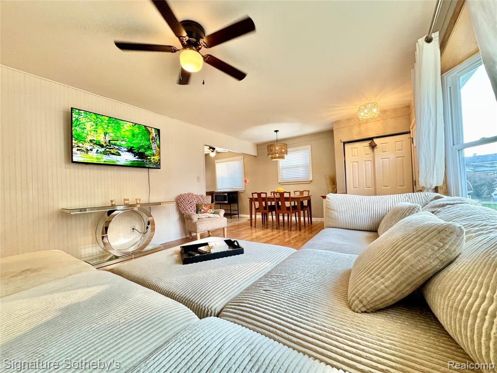 9715 Sylvester Street, Taylor, MI 48180 — Photo 9