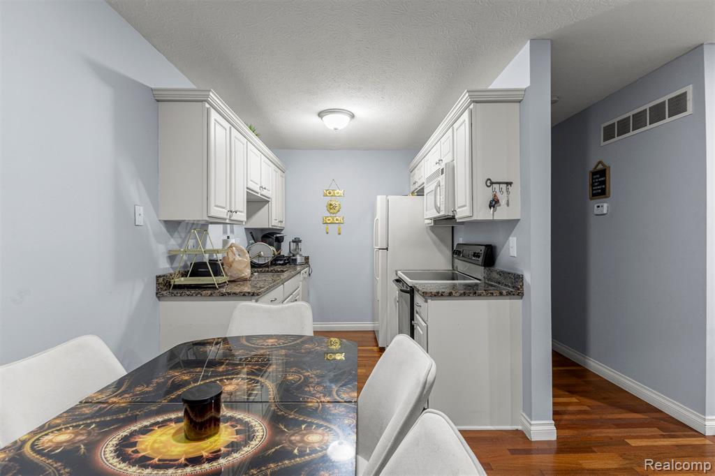 705 Randolph Street, Northville, MI 48167 — Photo 13