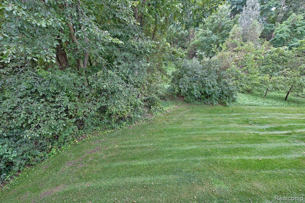 10154 HAWTHORNE RIDGE Road, Goodrich Vlg, MI — Photo 25