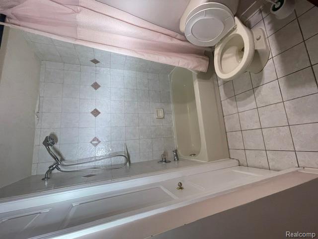 16193 Darlene Drive, Macomb, MI 48042 — Photo 12