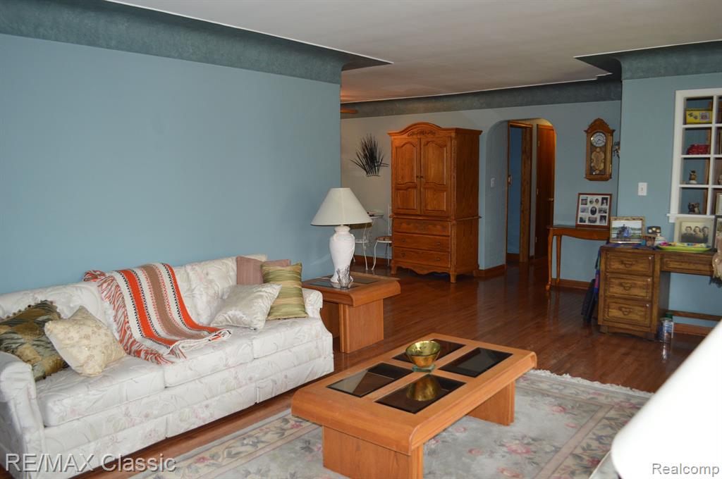 56000 9 MILE Road, South Lyon, MI 48178 — Photo 4