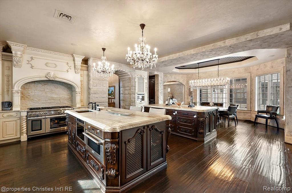 3701 Northwood, West Bloomfield, MI, 48324