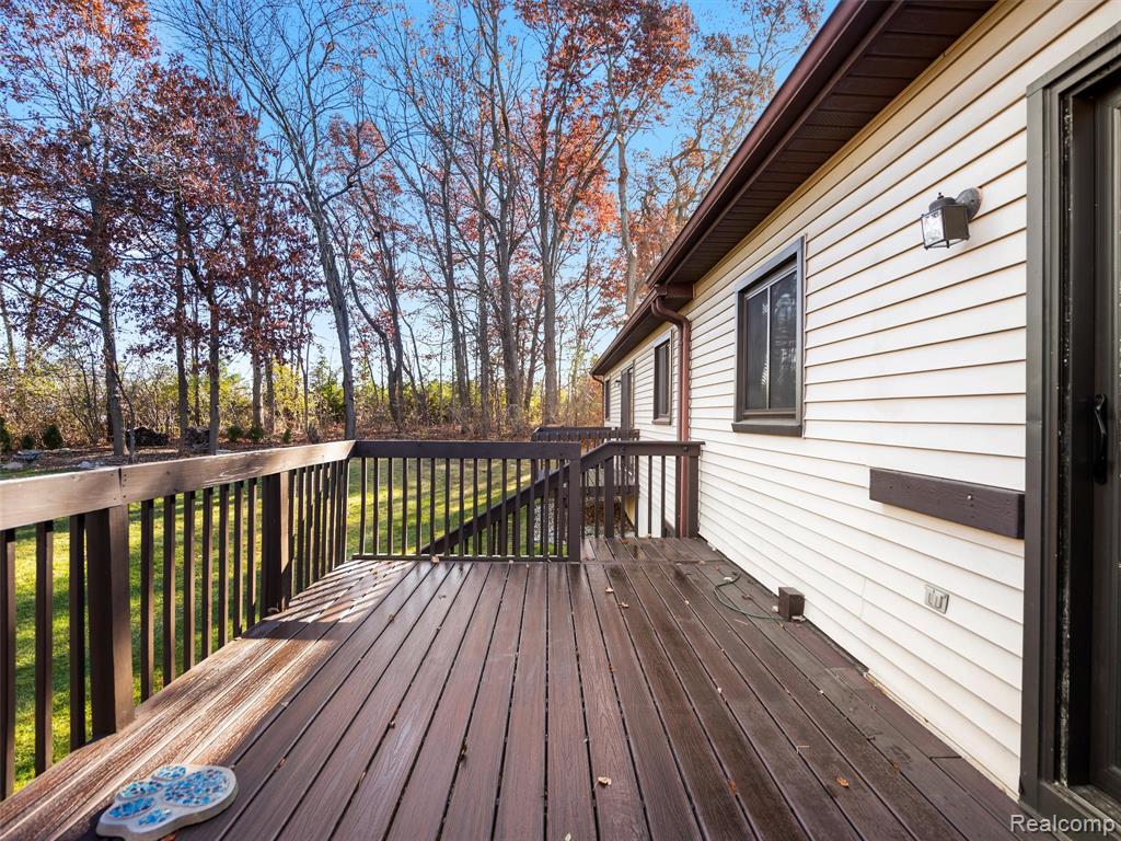 9026 E Bluewater Drive, Clarkston, MI 48348 — Photo 19