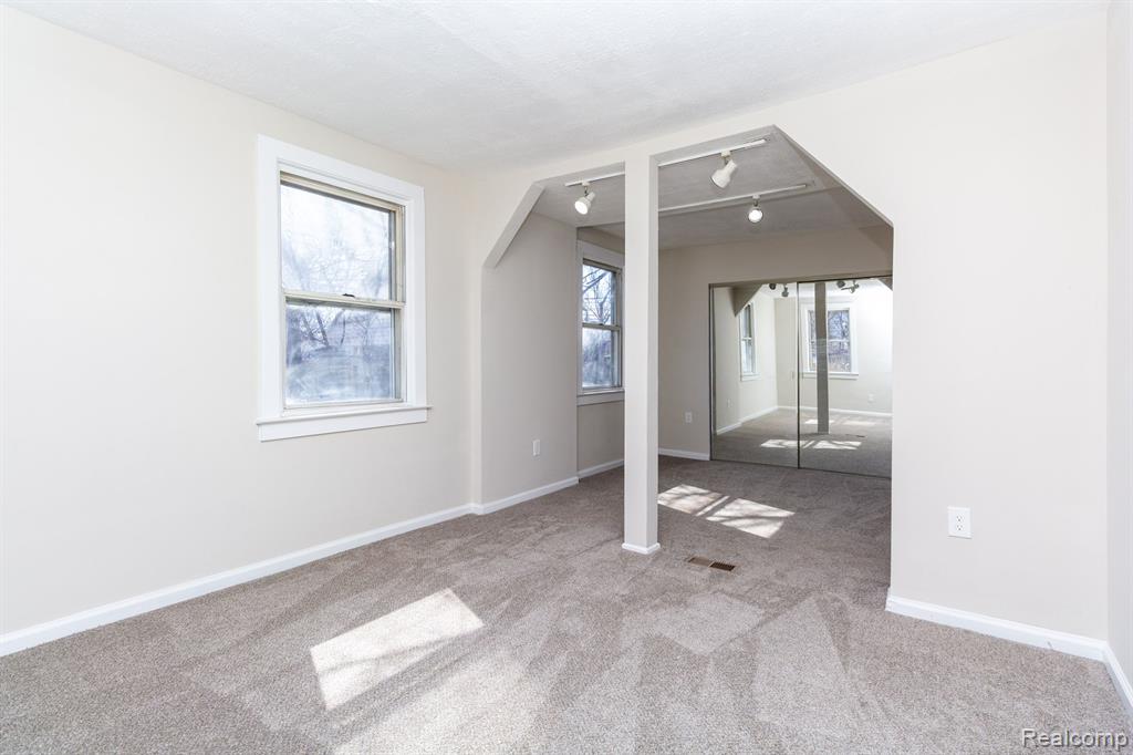 8316 RIVARD Avenue, Warren, MI 48089 — Photo 12