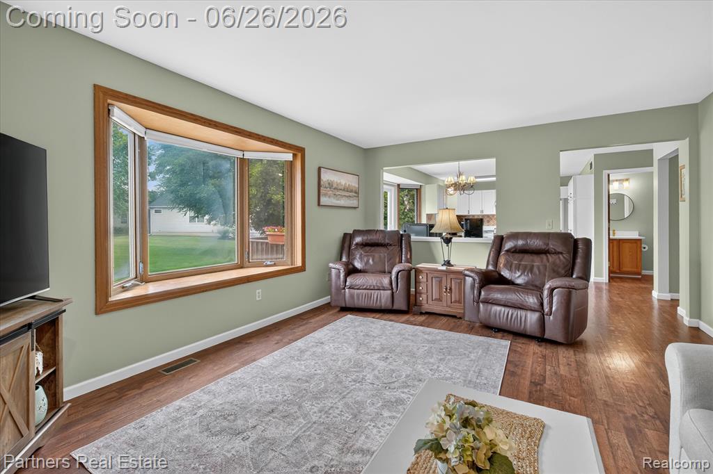 627 W Caledonia Street, Howell, MI 48843 — Photo 13