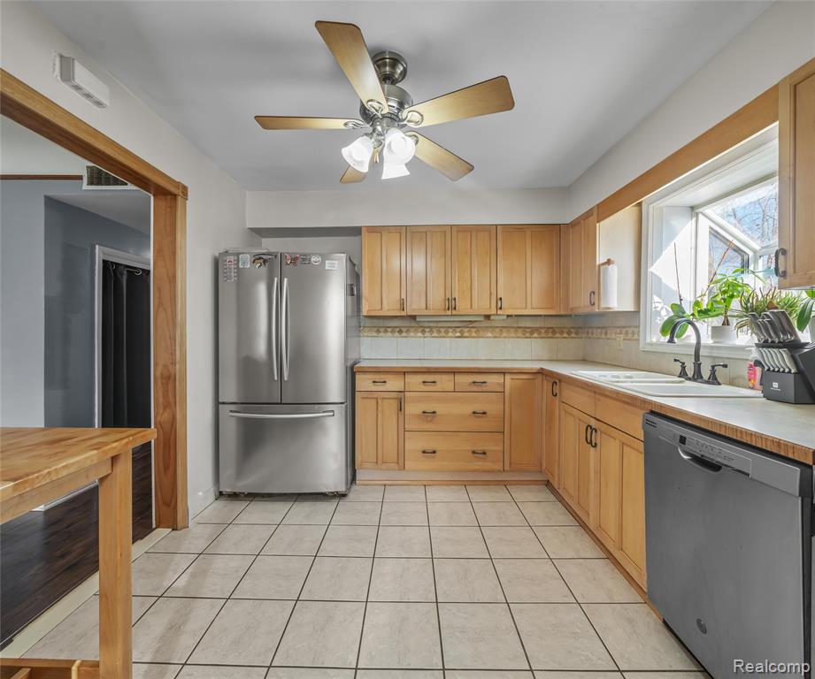10225 Quirk Road, Van Buren, MI 48111 — Photo 9