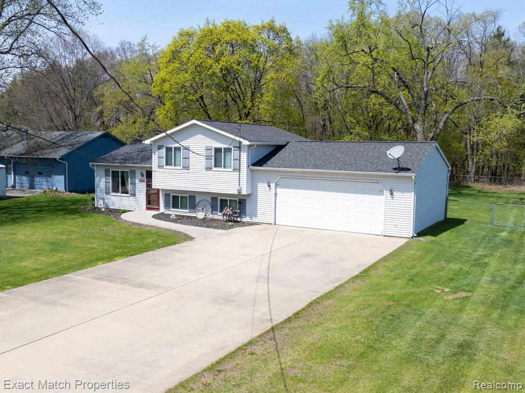 7180 HOWELL Avenue, Waterford, MI 48327 — Photo 3