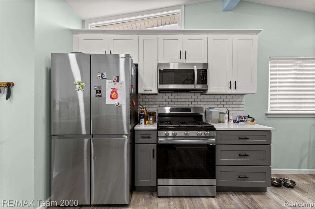 7396 N Charlesworth Street, Dearborn Heights, MI 48127 — Photo 17