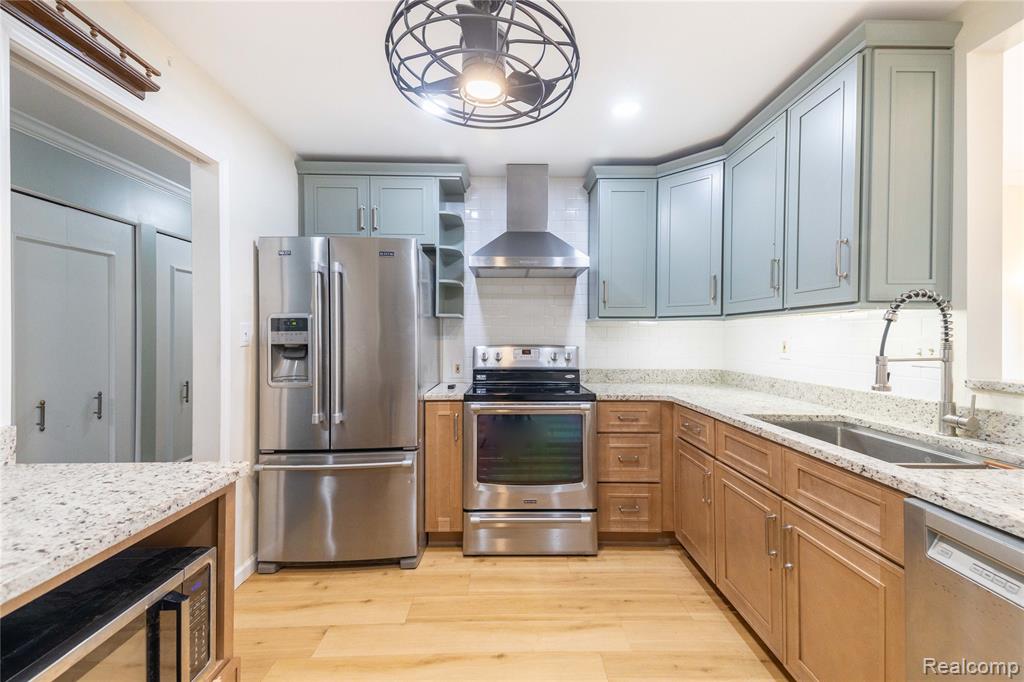8337 Colony Drive, 2, Grosse Ile, MI 48138 — Photo 13