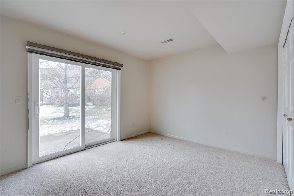 432 CHERRY ORCHARD Road, Canton, MI 48188 — Photo 35