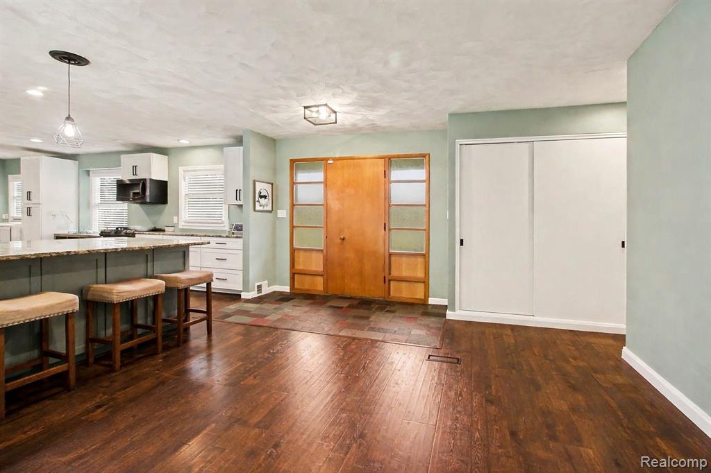 330 Cole Road, Monroe, MI 48162 — Photo 8