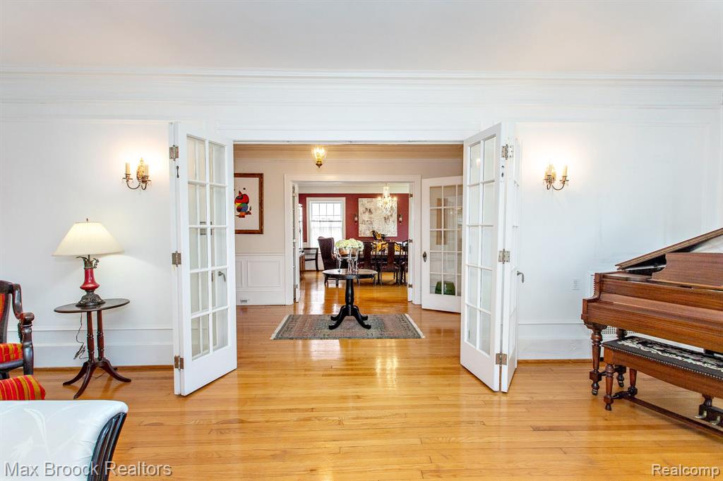 736 CHICAGO Boulevard, Detroit, MI 48202 — Photo 23