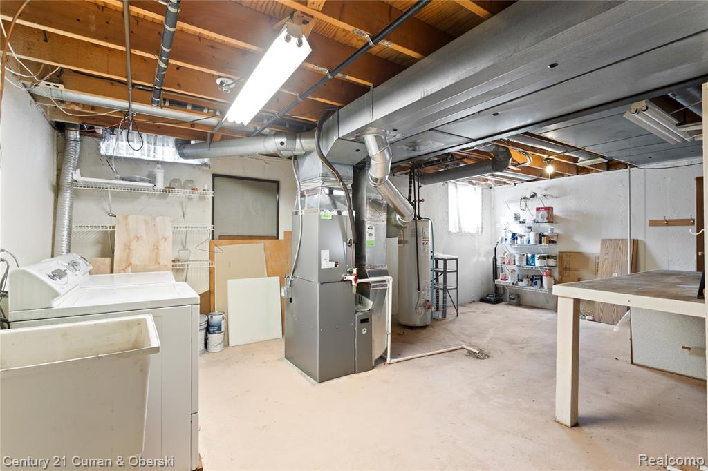 20918 W Glen Haven Circle, Novi, MI 48167 — Photo 32