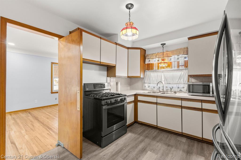 6658 MILLER Boulevard, Dearborn, MI 48126 — Photo 6