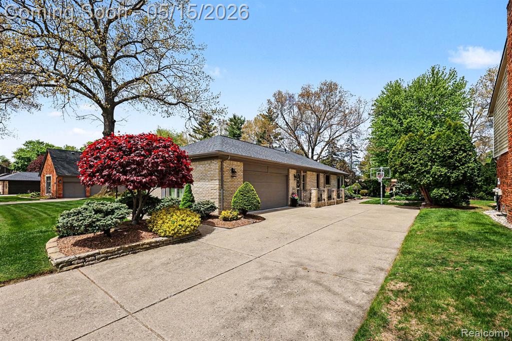 11921 Raintree Court, Utica, MI 48315 — Photo 42